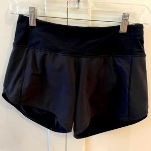 Lululemon Speed Up High-Rise Lined Short 4” - black - size 2